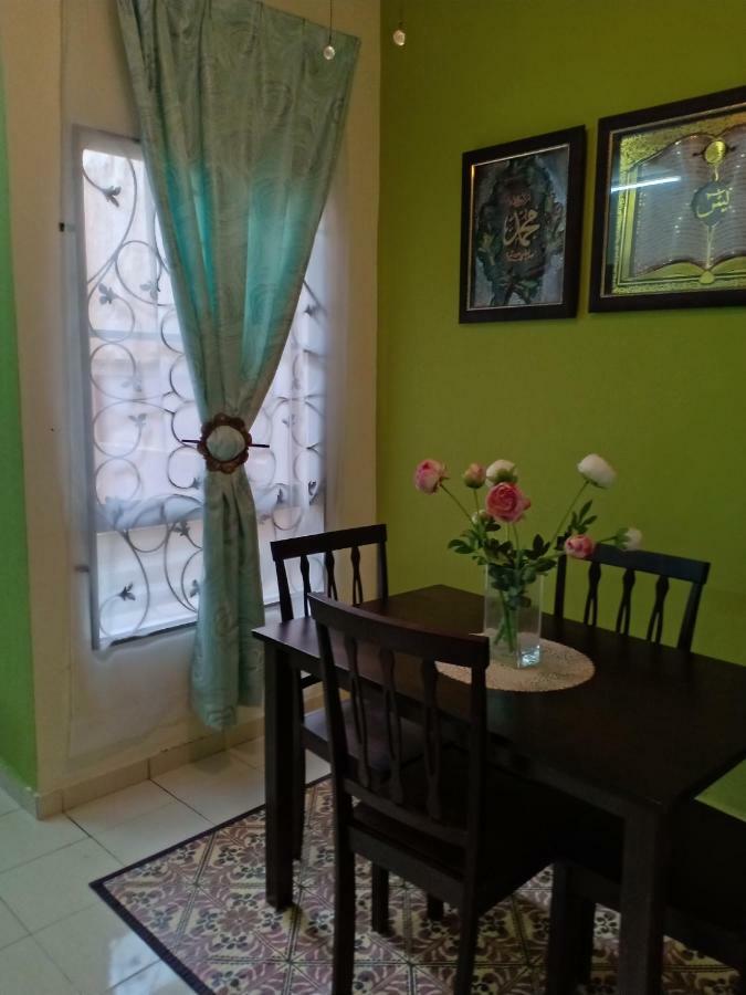 Muslim Dinaim Homestay Tanjong Malim Extérieur photo