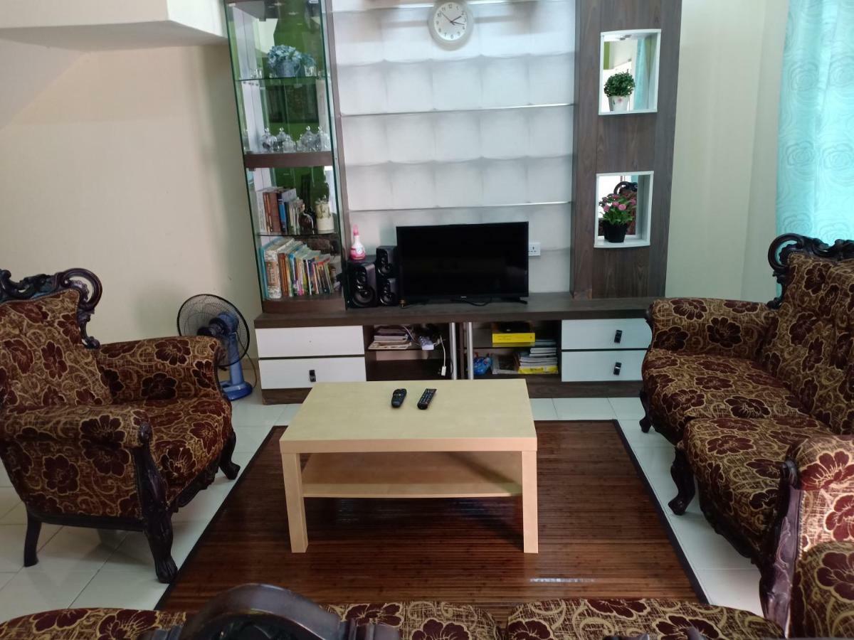 Muslim Dinaim Homestay Tanjong Malim Extérieur photo