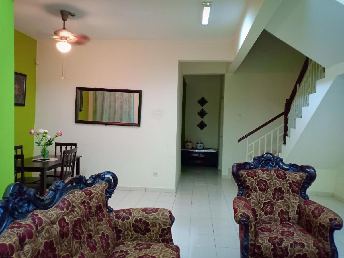 Muslim Dinaim Homestay Tanjong Malim Extérieur photo